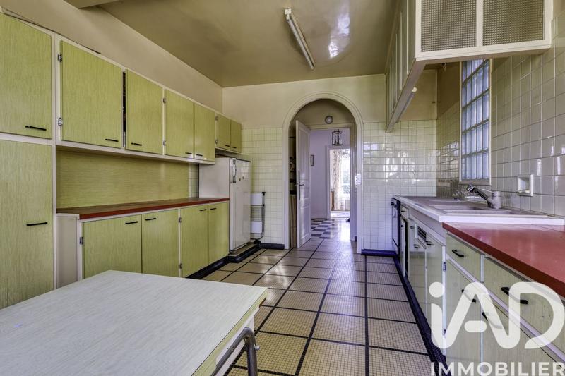 Maison - 227 m² - 10 pièces