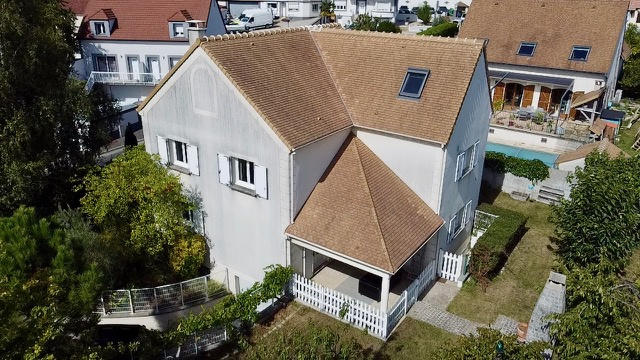 Maison - 177 m² - 7 pièces