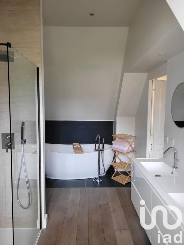 Maison - 165 m² - 7 pièces