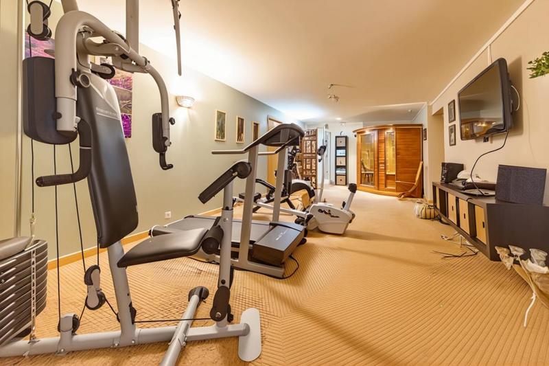 Maison - 264 m² - 8 pièces