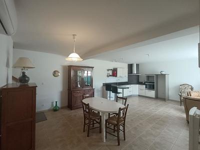 Maison - 104 m² - 4 pièces