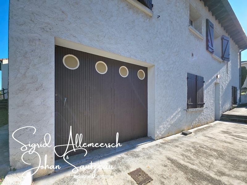 Maison - 200 m² - 9 pièces