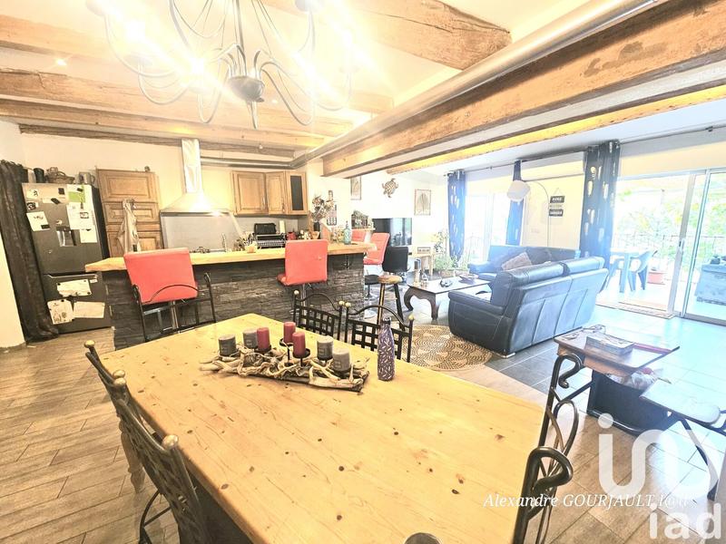 Maison - 92 m² - 5 pièces