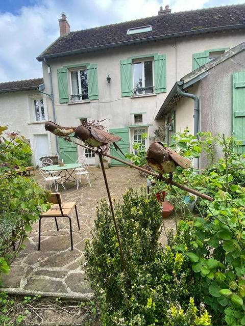 Maison - 305 m² - 14 pièces