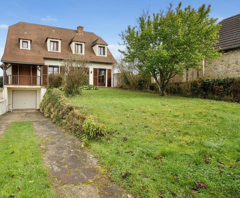 Maison - 163 m² - 8 pièces