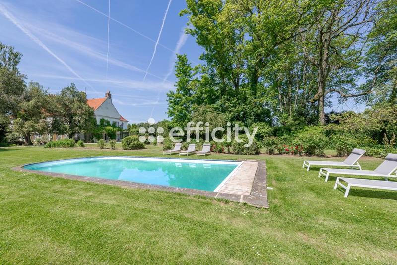 Maison - 434 m² - 10 pièces