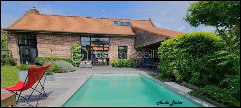 Corps de ferme - 280 m² - 10 pièces