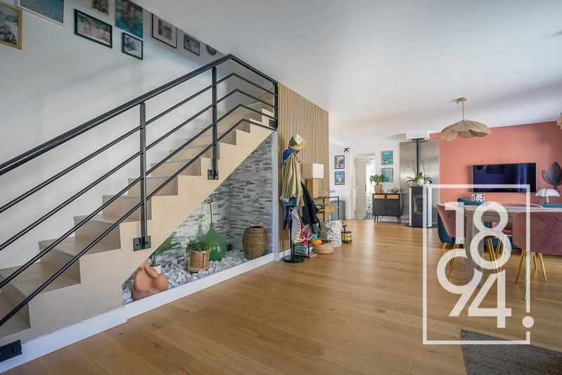 Maison - 102 m² - 5 pièces