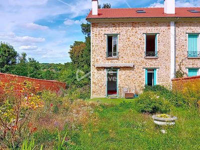 Maison - 101 m² - 6 pièces