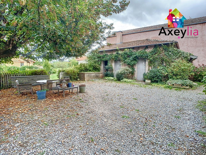 Maison - 258 m² - 12 pièces