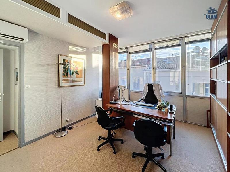 Bureau - 57 m² - 2 pièces