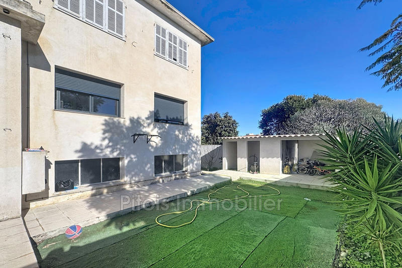 Maison - 207 m² - 10 pièces