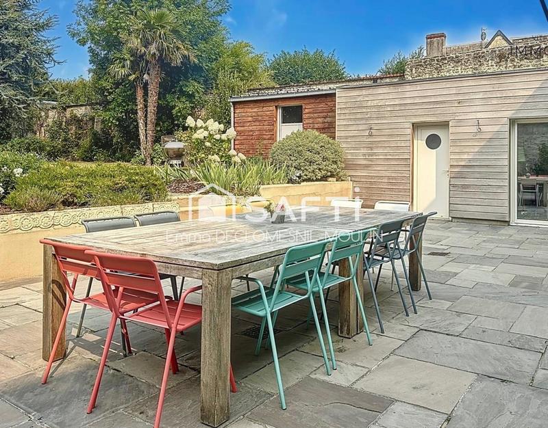 Maison - 232 m² - 8 pièces