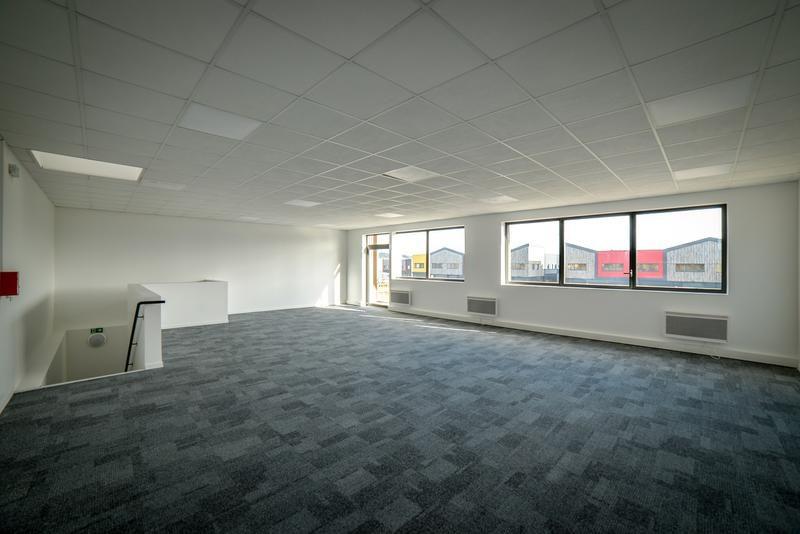 Entrepôt - 1 133 m²