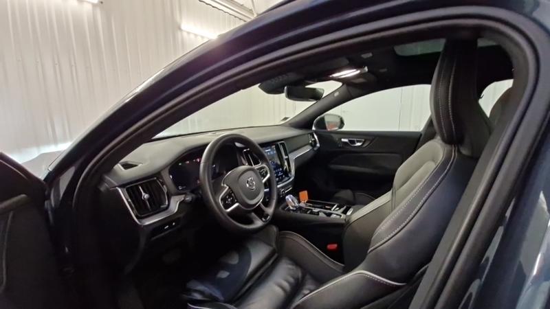 Volvo V60 Recharge T6 340 Geartronic 8 R-Design