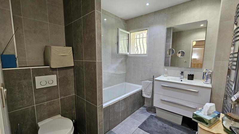 Maison - 136 m² - 5 pièces