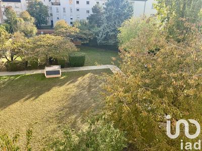 Appartement - 93 m² - 4 pièces