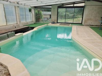 Maison - 255 m² - 7 pièces