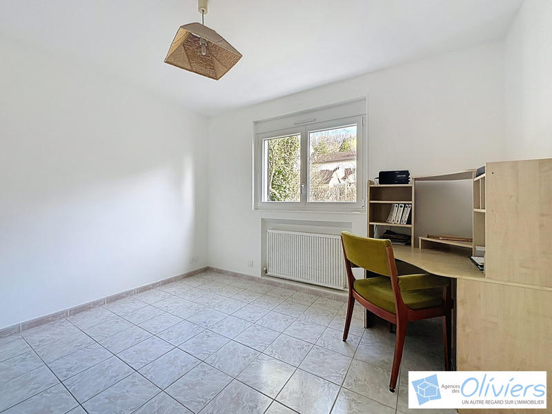 Maison traditionnelle - 140 m² - 7 pièces