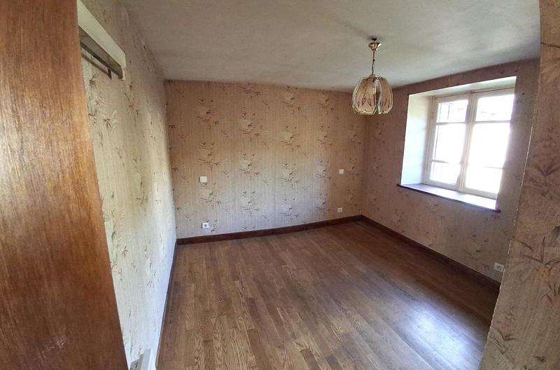 Maison en pierre - 106 m² - 4 pièces