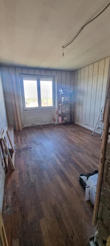 Maison - 100 m² - 6 pièces