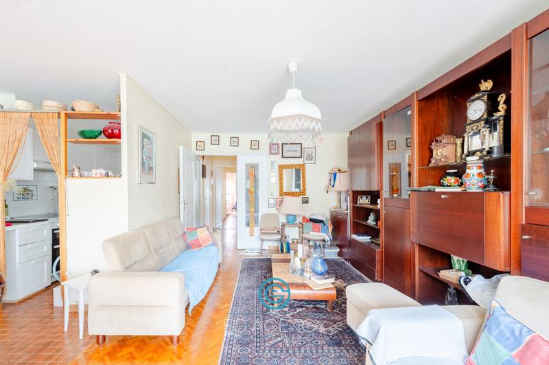 Appartement - 83 m² - 4 pièces