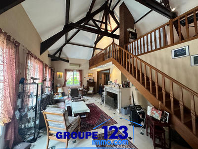 Maison - 198 m² - 5 pièces