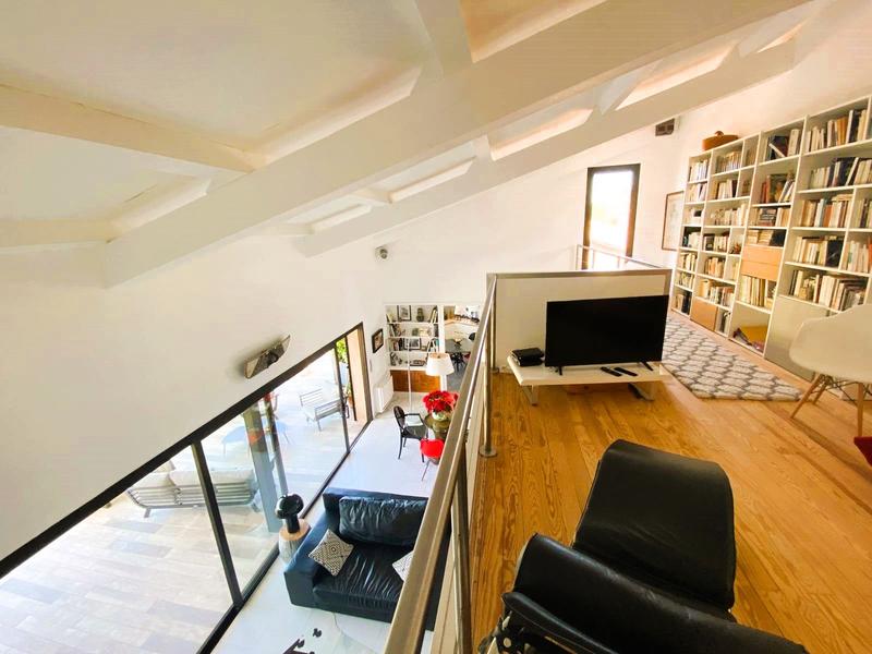 Maison - 220 m² - 6 pièces