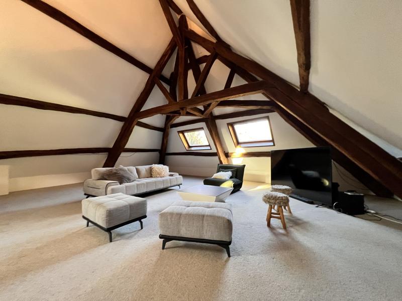 Maison - 430 m² - 10 pièces