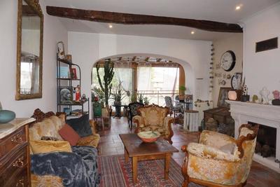 Appartement - 270 m² - 8 pièces