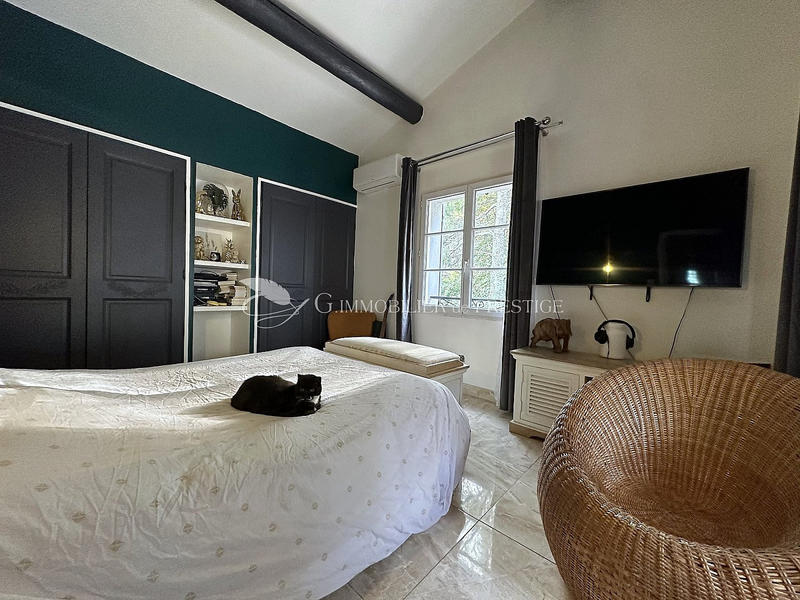 Villa - 200 m² - 7 pièces