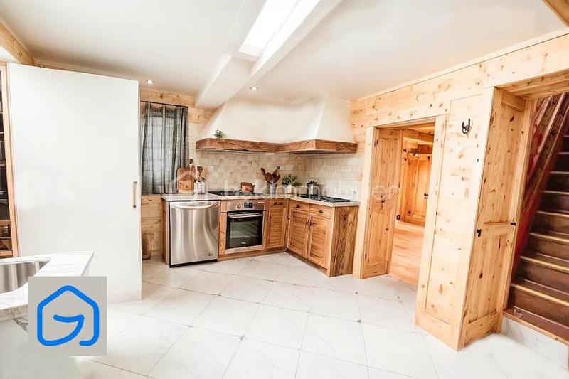 Maison - 120 m² - 4 pièces