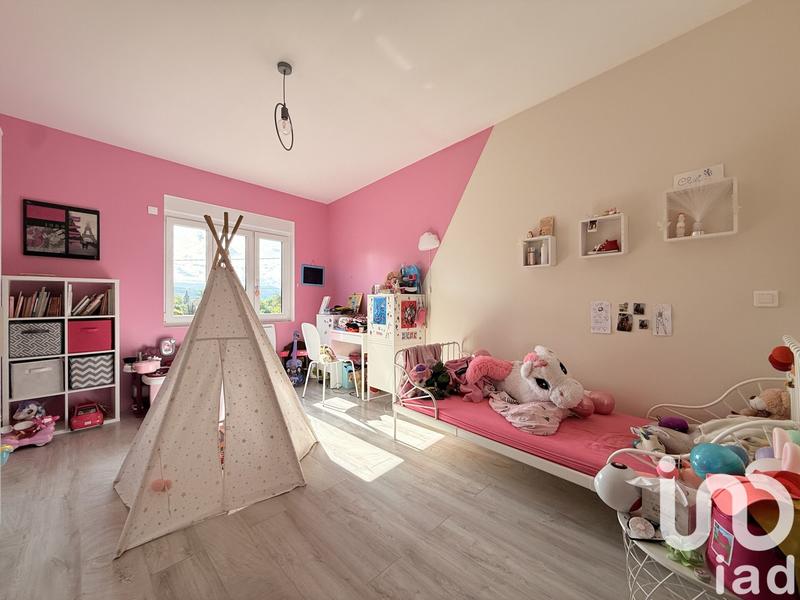 Maison - 200 m² - 8 pièces