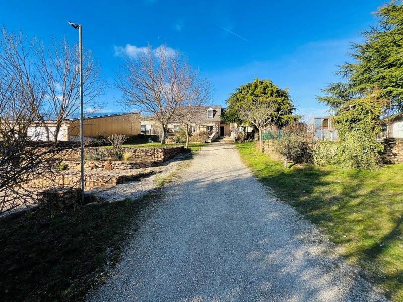 Maison traditionnelle - 150 m² - 5 pièces