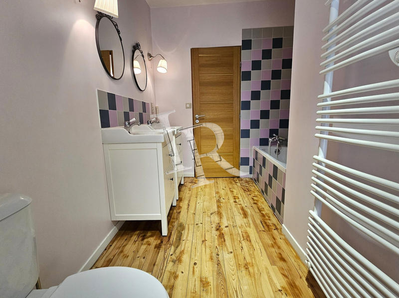 Maison - 121 m² - 5 pièces