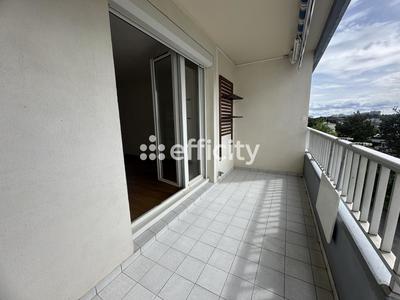 Appartement - 93 m² - 4 pièces