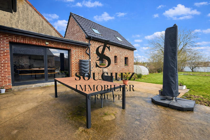 Maison - 276 m² - 5 pièces