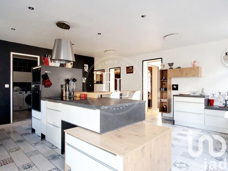 Maison - 195 m² - 8 pièces