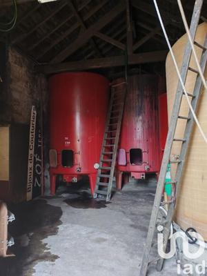 Maison - 260 m² - 3 pièces