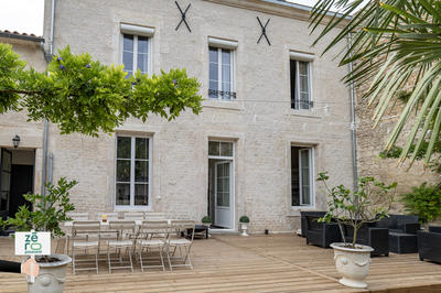 Maison - 256 m² - 8 pièces