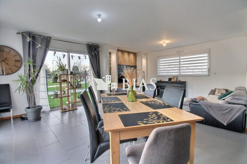 Maison - 163 m² - 7 pièces