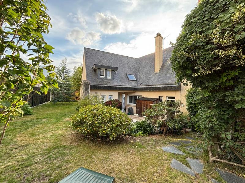 Maison - 196 m² - 6 pièces