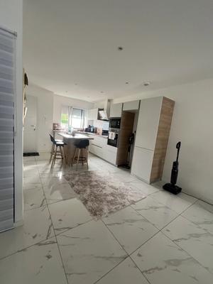 Maison - 137 m² - 5 pièces