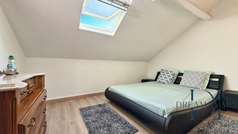 Maison - 180 m² - 6 pièces