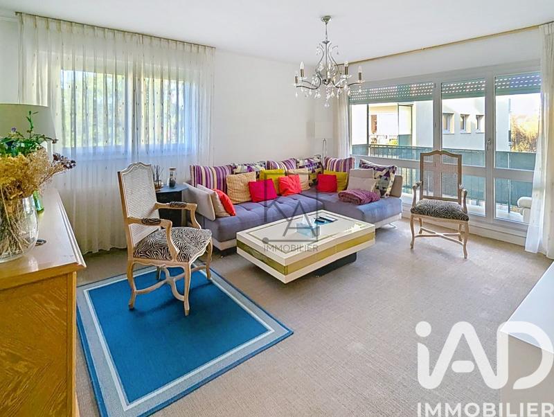 Appartement - 99 m² - 5 pièces