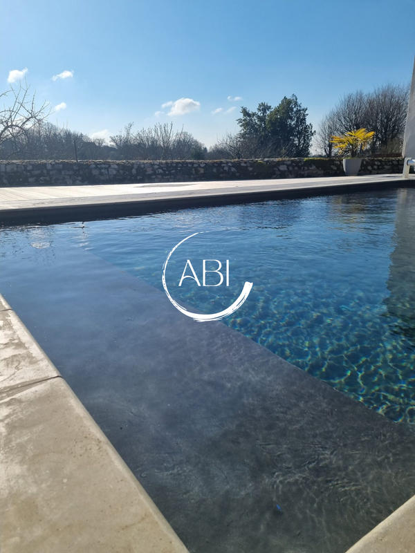 Maison - 231 m² - 8 pièces