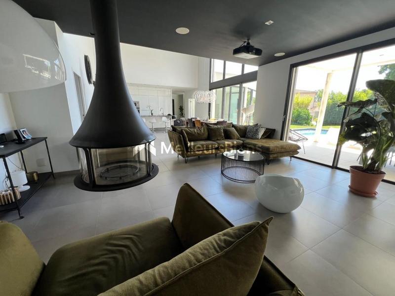 Propriété - 200 m² - 6 pièces