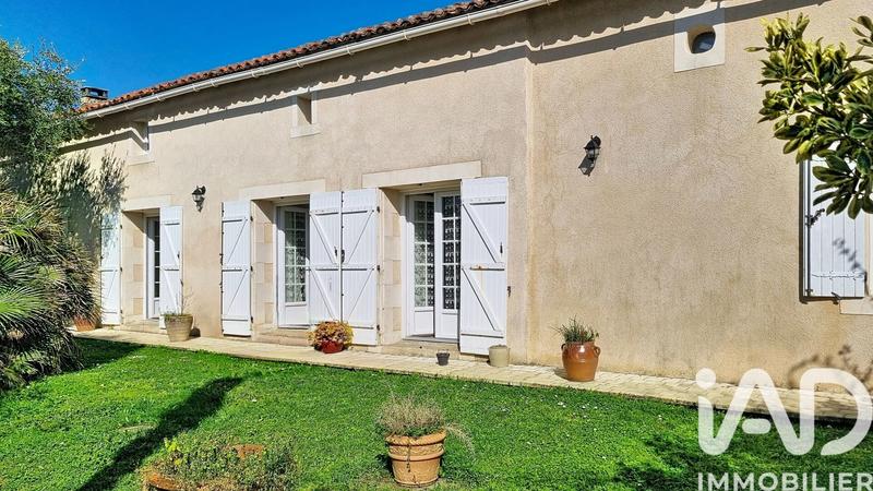 Maison - 205 m² - 6 pièces