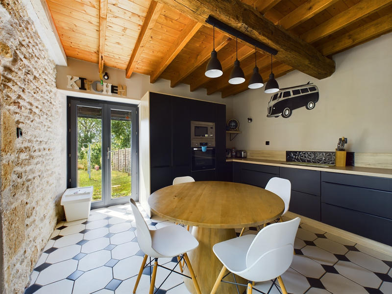 Maison - 187 m² - 7 pièces