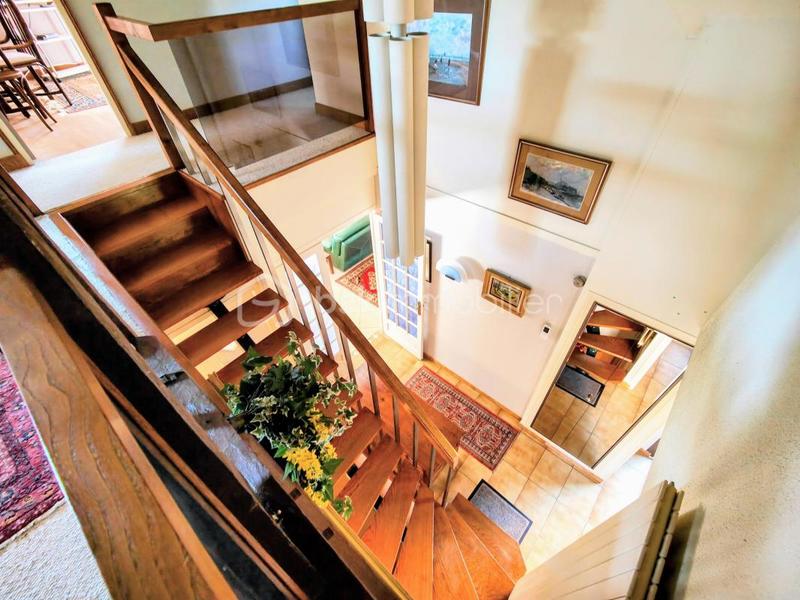 Demeure - 181 m² - 8 pièces